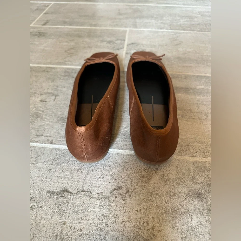Dolce Vita Brown Flats with Bow Detail - Picture 5 of 10